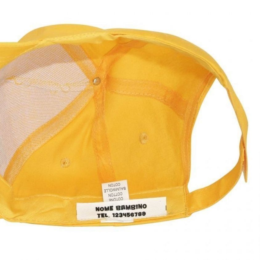 cappellino per bambini con etichetta interna personalizzata con nome